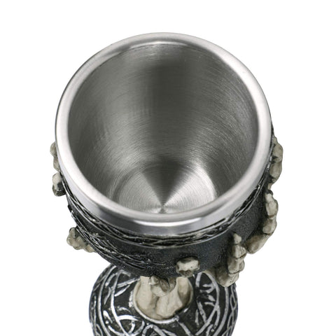Copa XGOPTS con mano esquelética, ideal para fiestas temáticas.