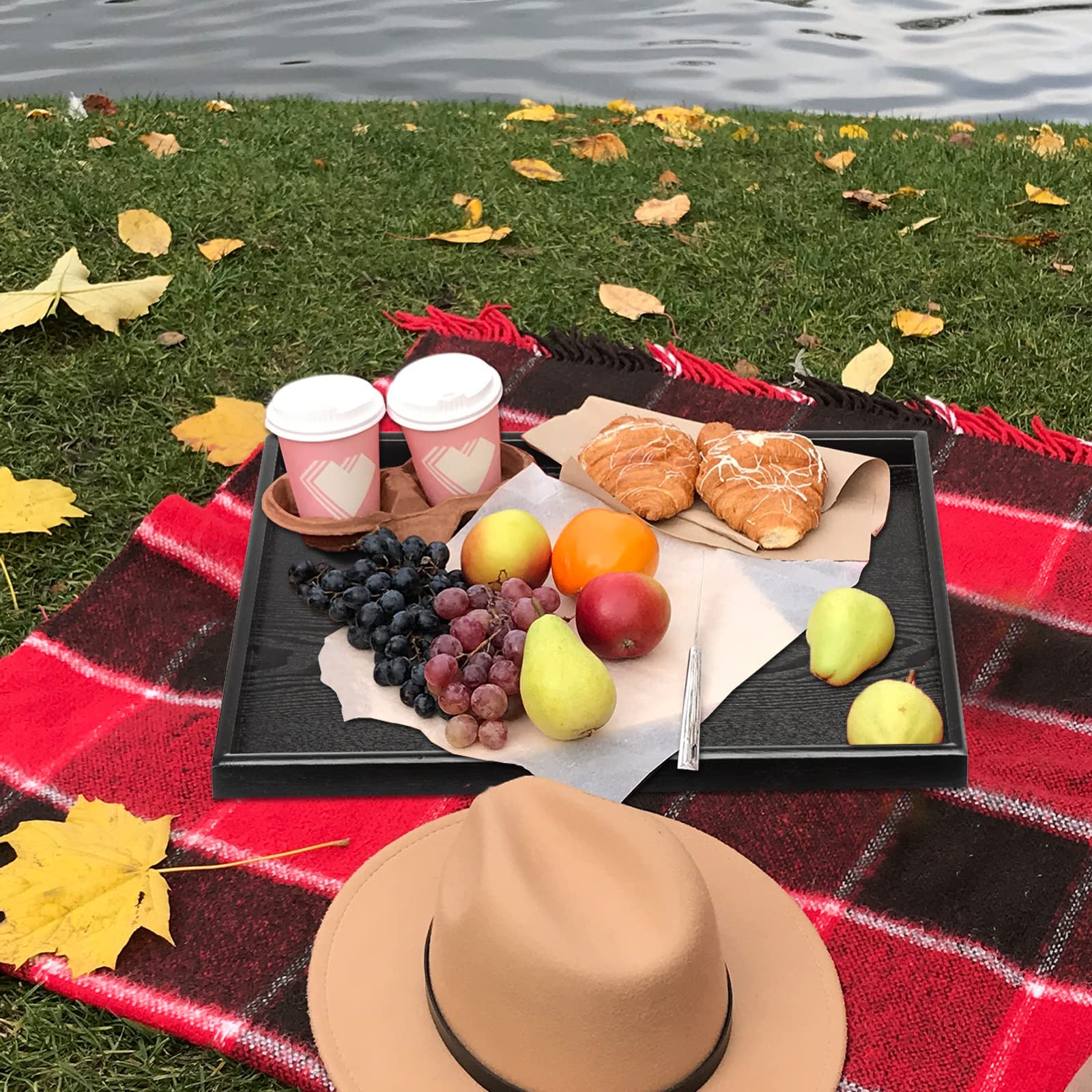 Bandeja XKXKKE estilo vintage en madera negra, aspecto elegante y robusto.