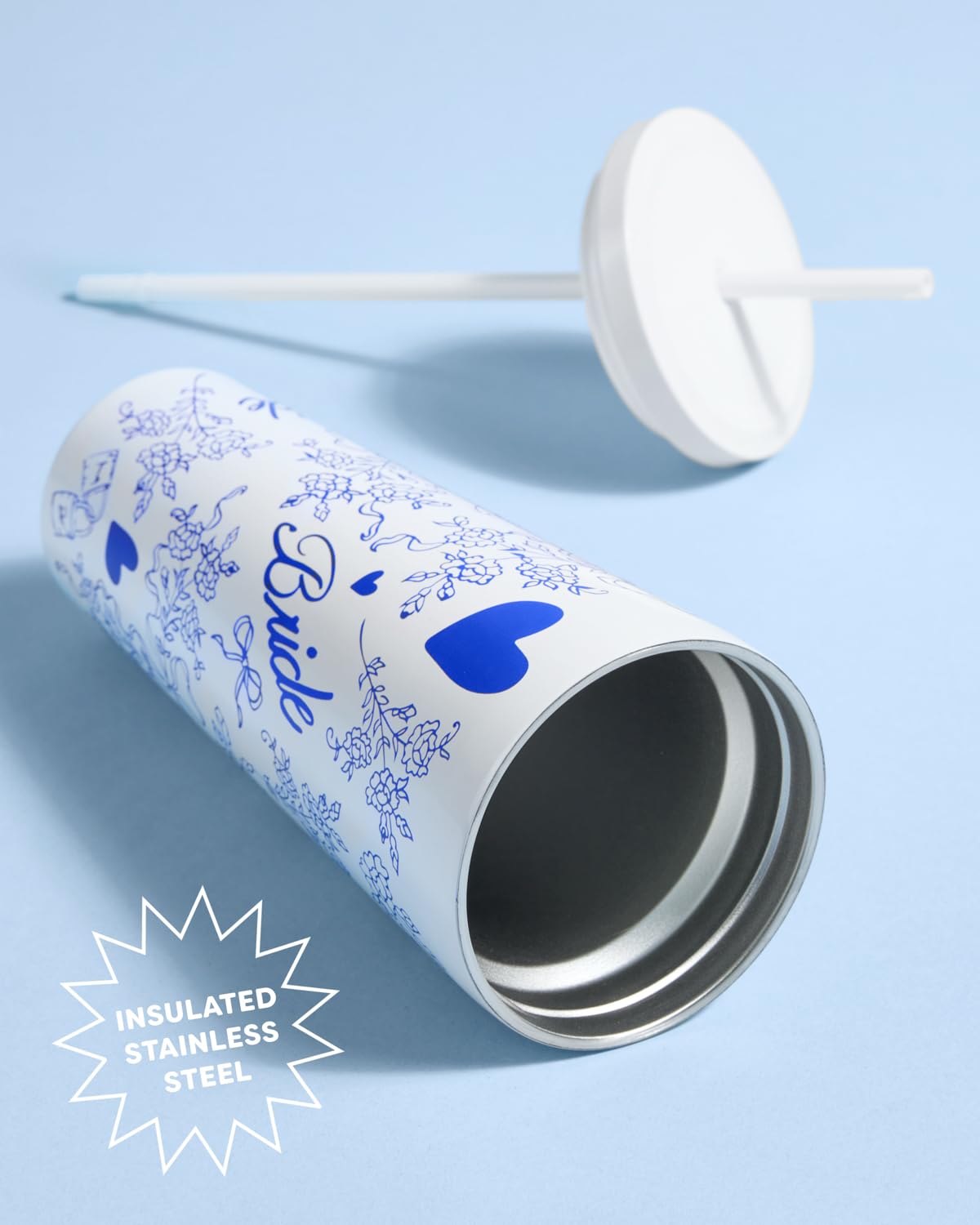 xo, Fetti tumbler con texto y corazones para momentos festivos.