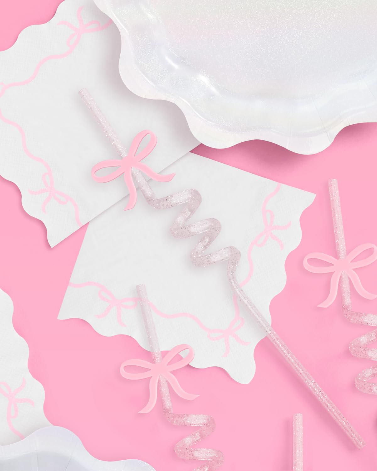 Pajilla rosada de 10 pulgadas XO Fetti Bow para bebidas divertidas.
