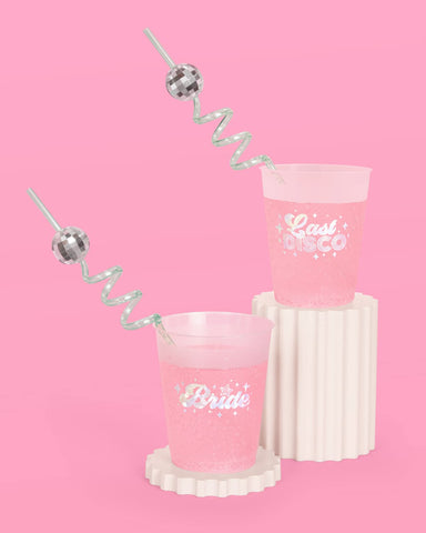 Pajillas espirales xo, Fetti en vaso de fiesta para momentos divertidos.