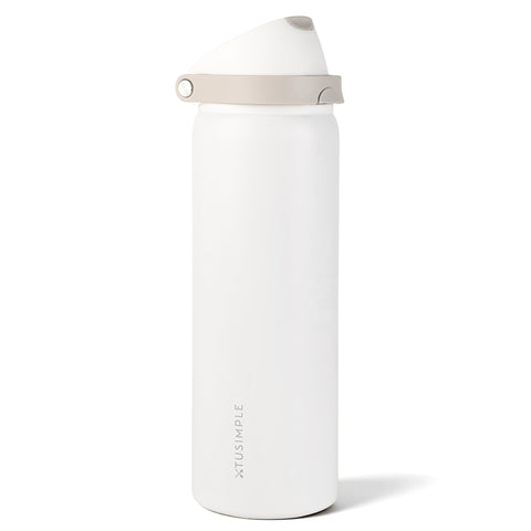 Botella Xtusimple de acero inoxidable 32oz blanca para hidratación diaria.