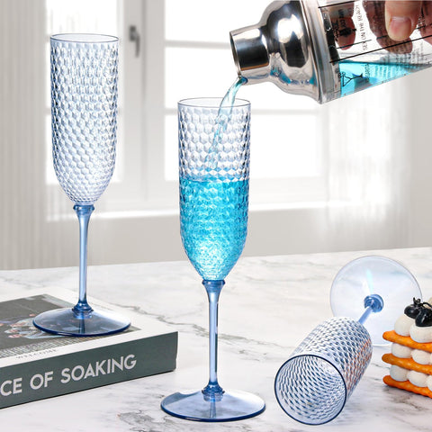 Uso en bodas y eventos con las copas azul de XUWAIDSGN.