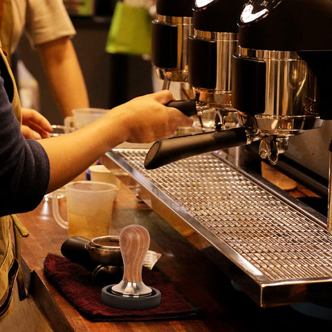 Toalla barista Y-Step para limpieza y secado rápidos.