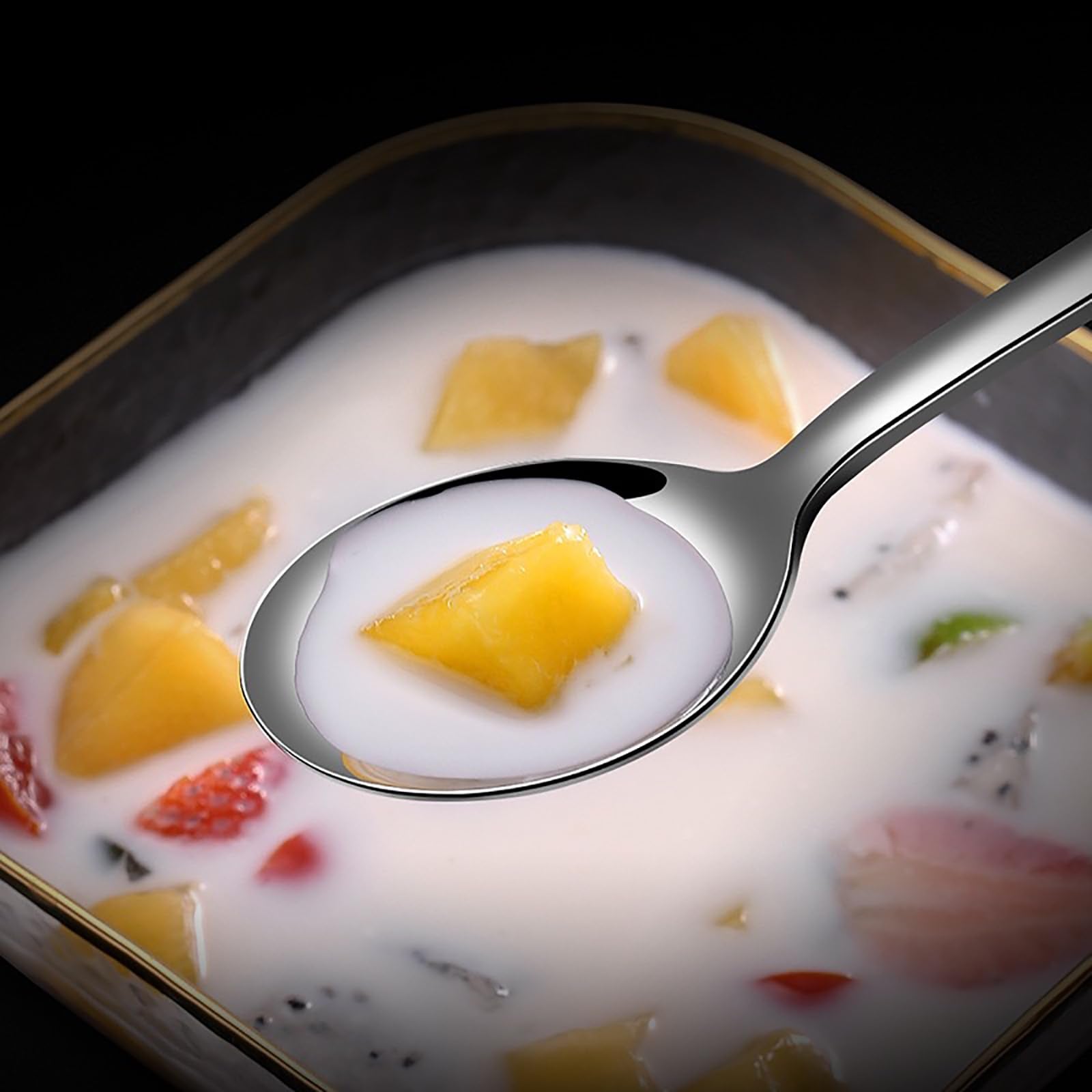 YAPULLYA: juego de 4 cucharas para familia, ideal para comidas diarias.