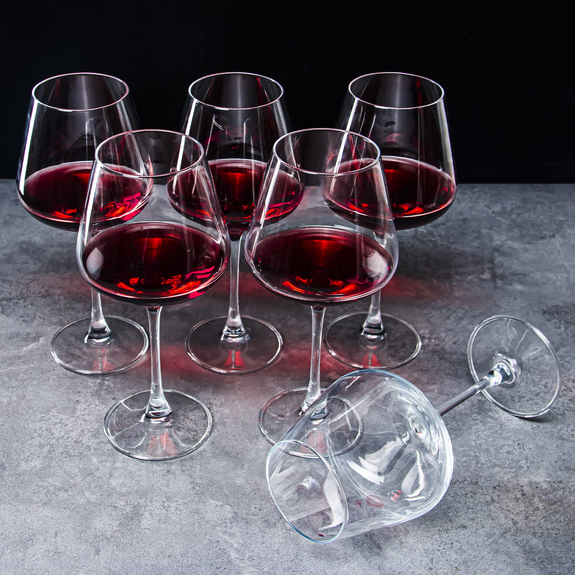 Ideal para bodas y celebraciones, añade elegancia al brindis.