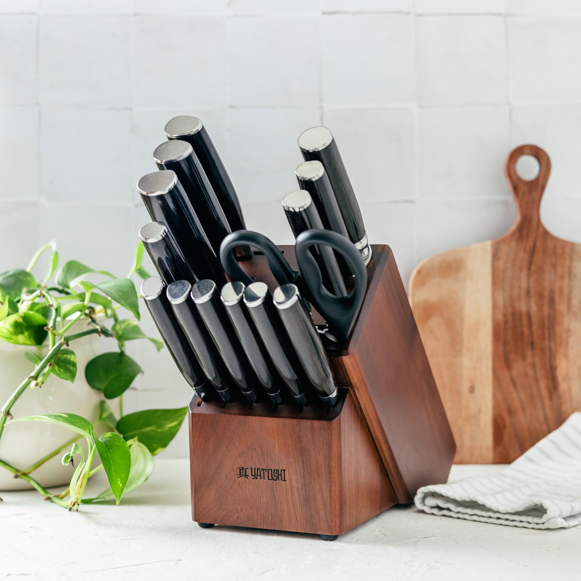 Cuchillo pan de 8 pulgadas Yatoshi, cortar pan crujiente con facilidad