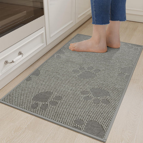 Alfombra YDKGL con textura de lino bordado, aporta calidez y estilo a la cocina.