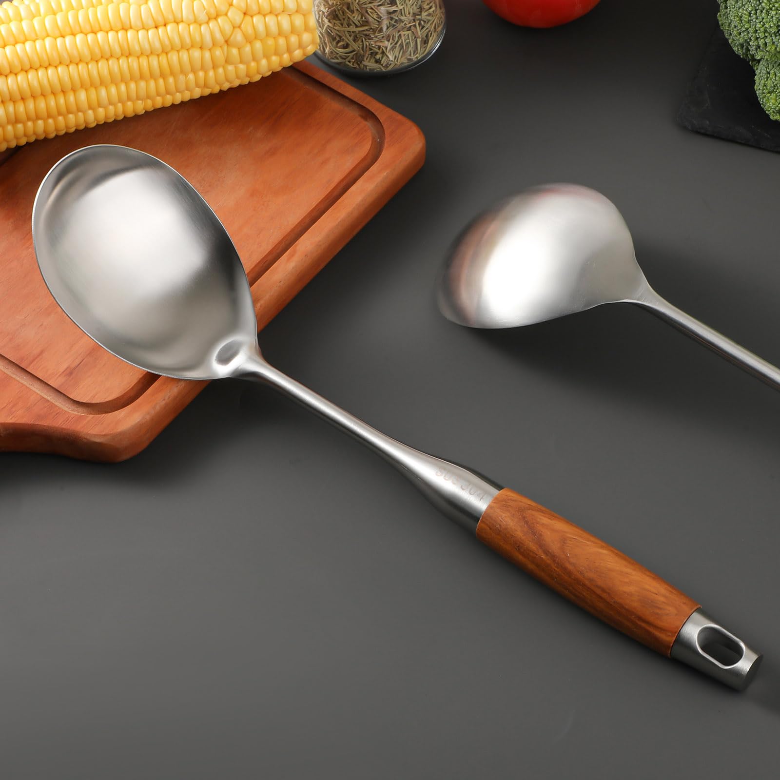 Cucharón grande para porciones grandes en restaurantes y hogares