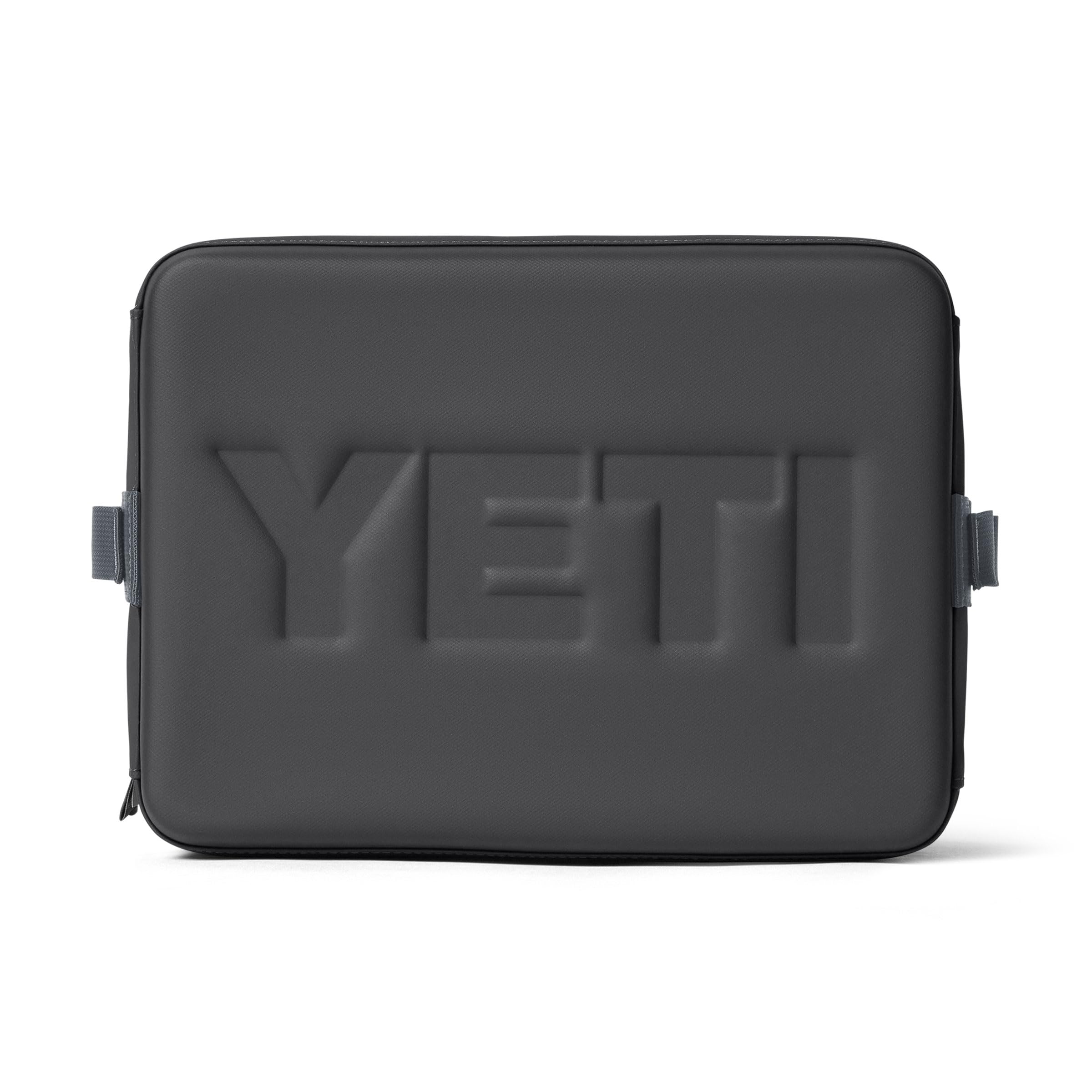 YETI Daytrip con YETI Ice Sheet pequeño para mayor retención de frío eficiente