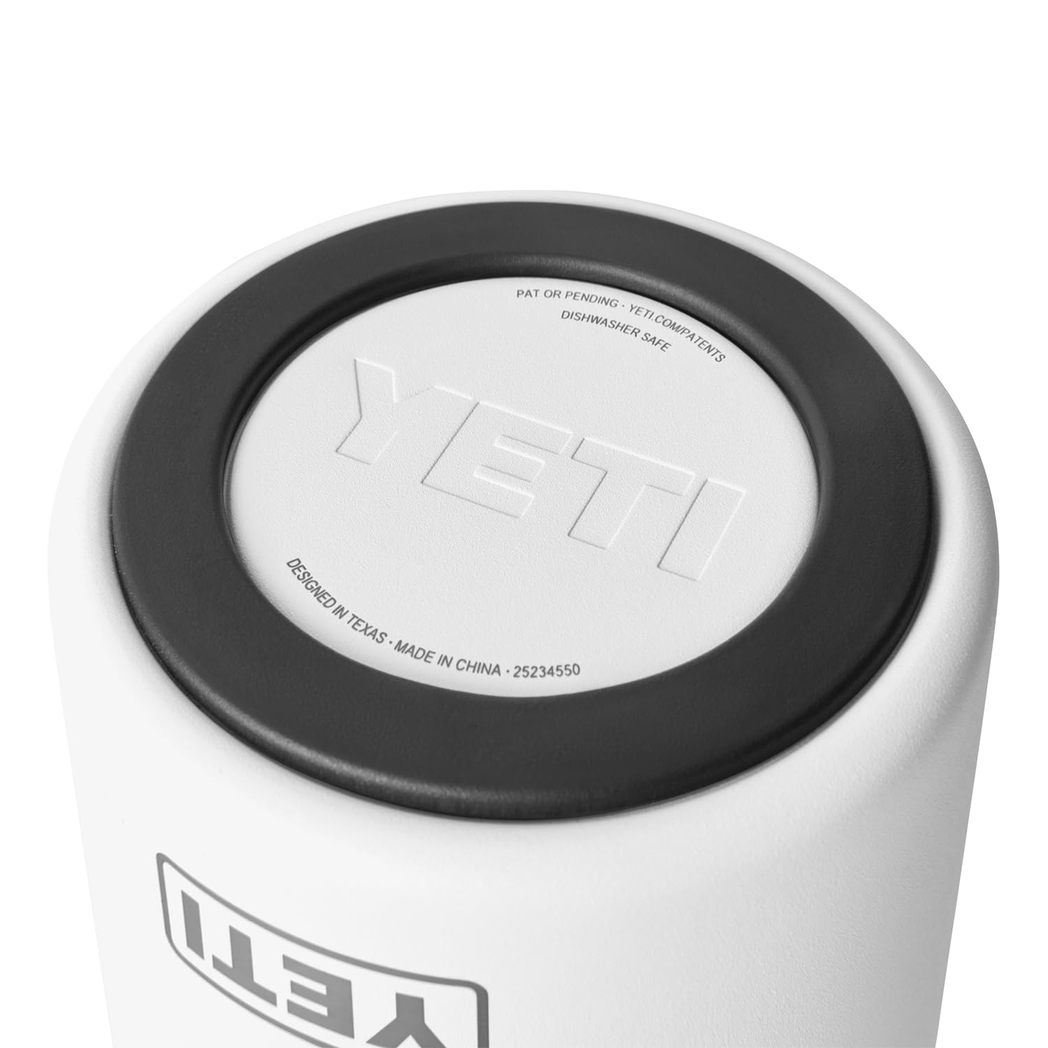 YETI Rambler Enfriador, diseño sin condensación evita goteos en la superficie.