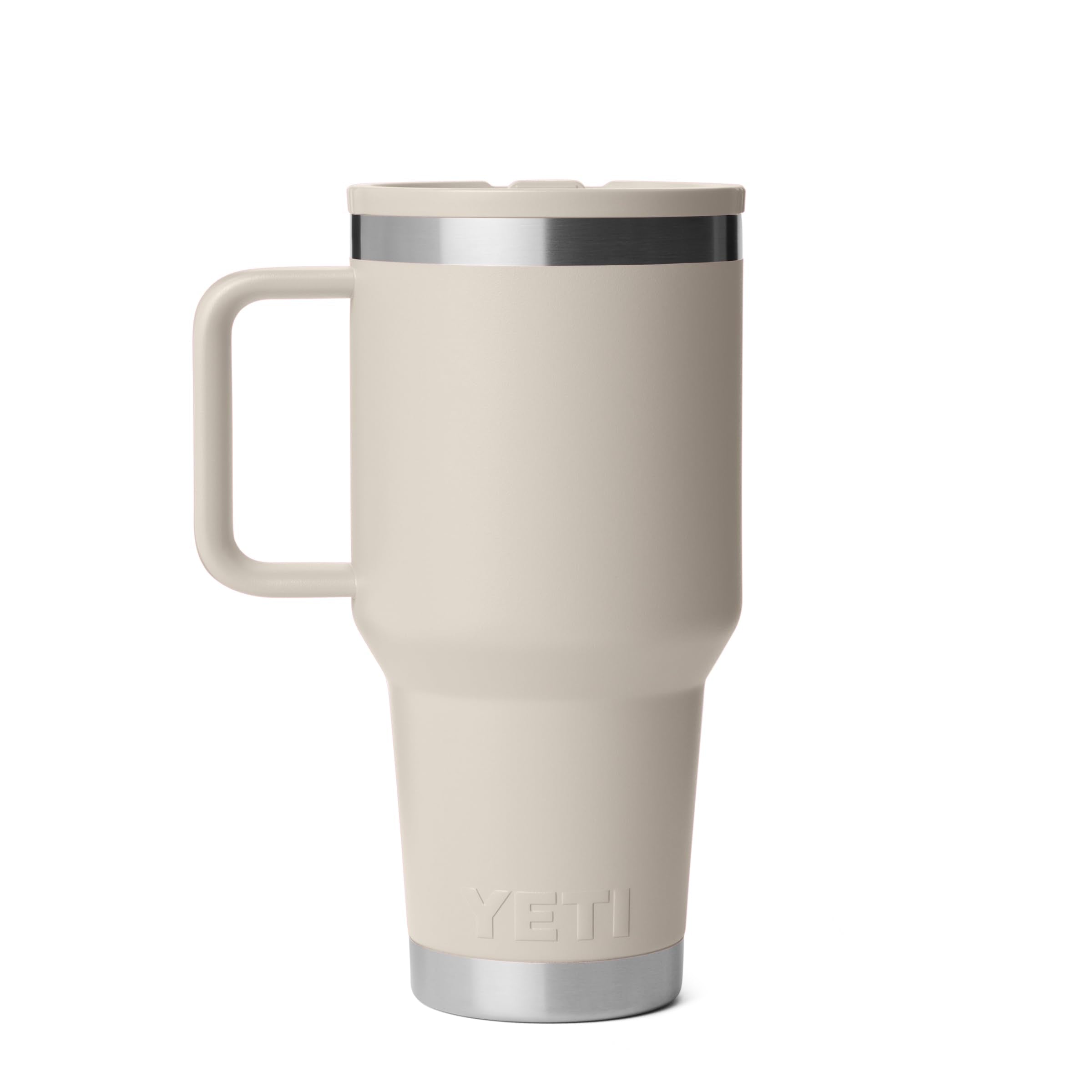 YETI Rambler 30 onzas en portavasos para acceso rápido en coche