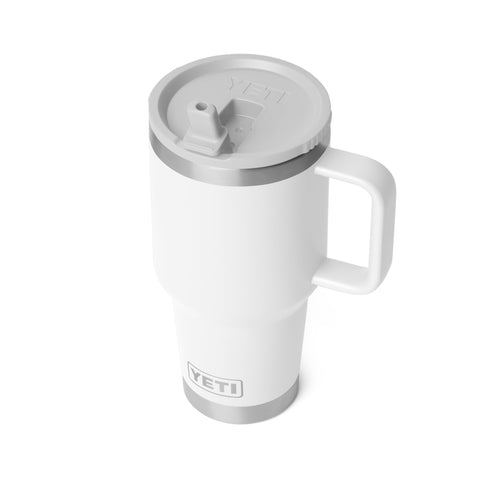 YETI Rambler 30 oz; agarre ergonómico y cómodo.