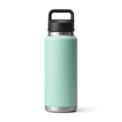 YETI Rambler 36 oz lista para uso en exteriores y actividades al aire libre.