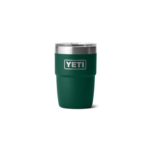 Taza YETI Rambler 8 oz con tapa, mantiene bebidas calientes o frías.
