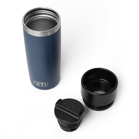 La YETI Rambler ofrece aislamiento doble para bebidas frías o calientes.
