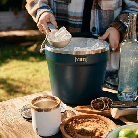 Balde YETI Rambler apto para lavavajillas facilita la limpieza