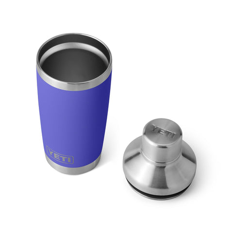 YETI Rambler coctel 20oz, ideal para cocteles en casa y reuniones.