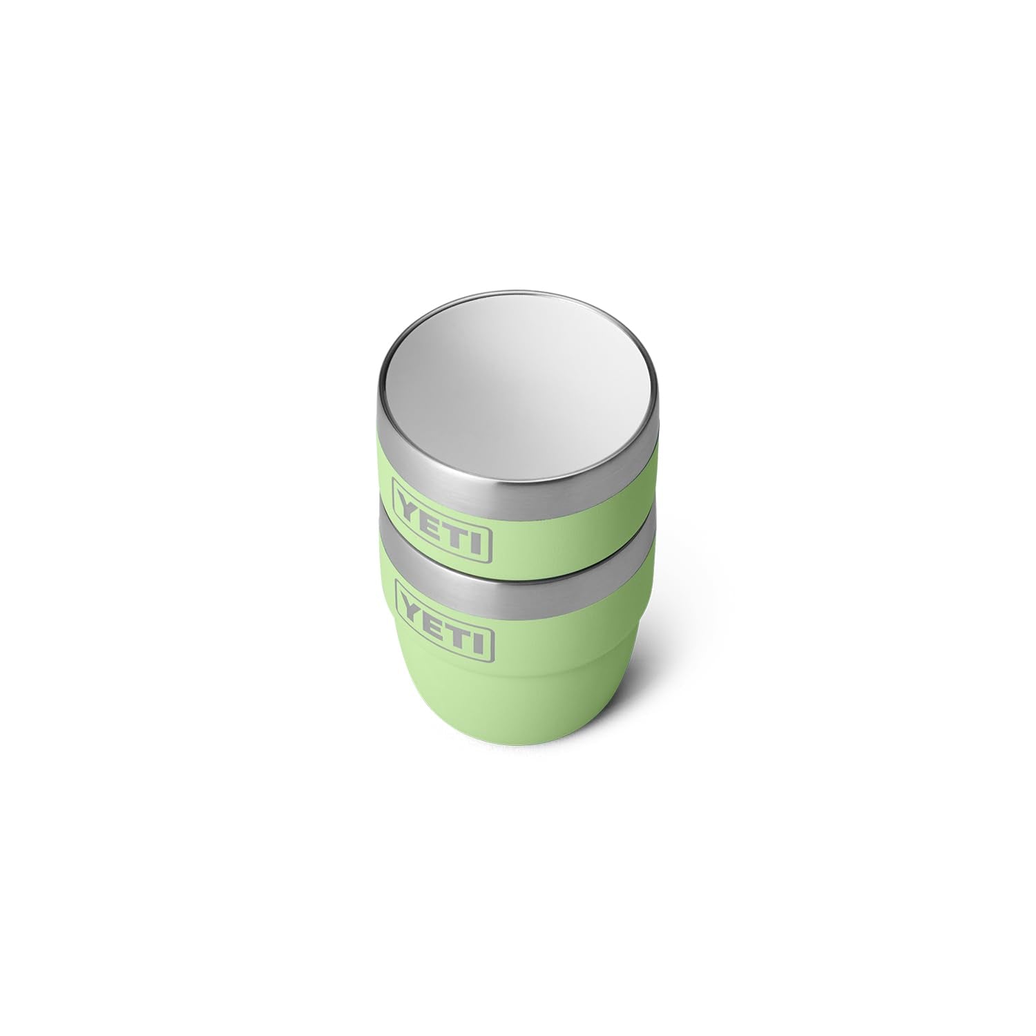 Dos tazas Rambler de YETI, útiles para compartir.