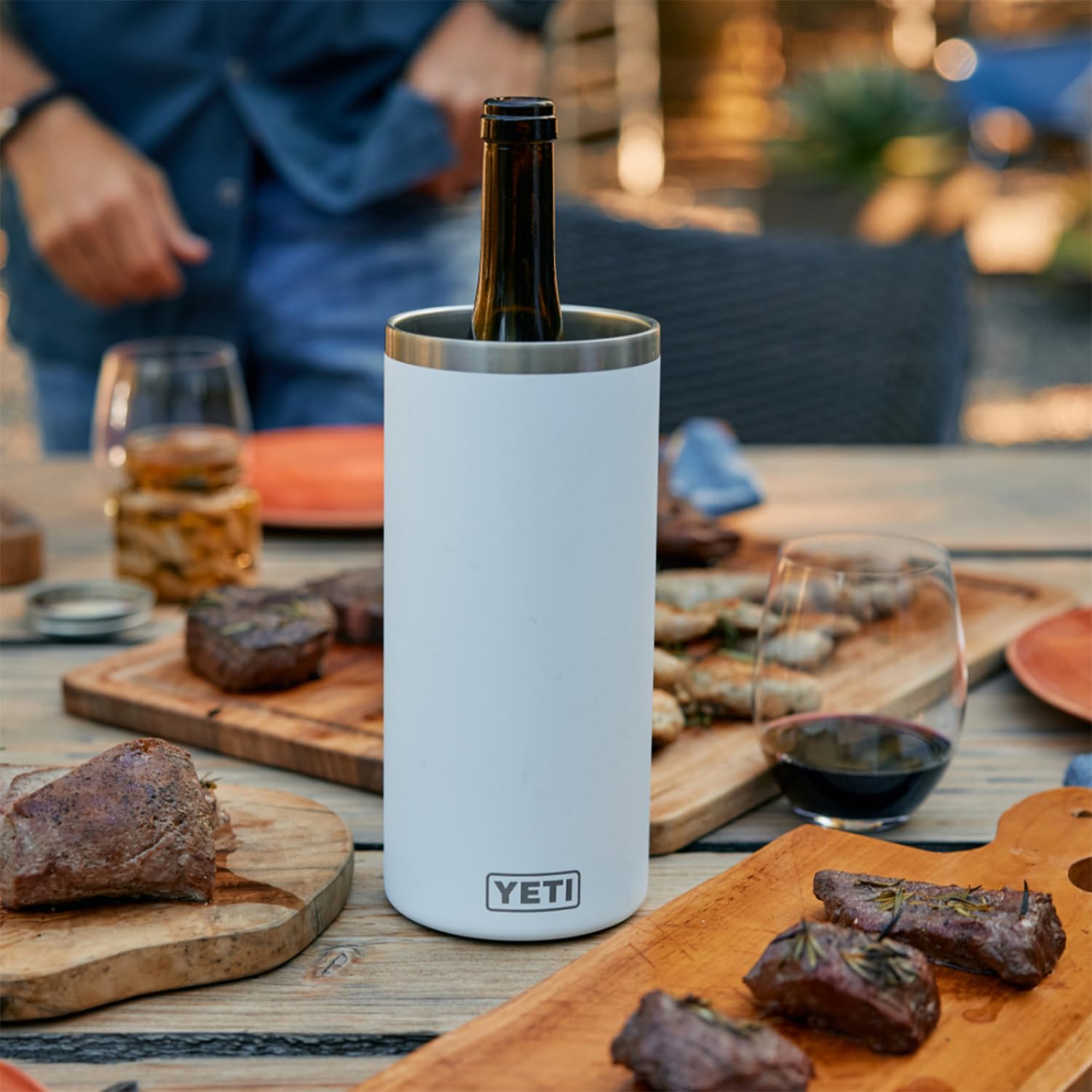 YETI Rambler enfriador de vino, aro antideslizante Bearfoot ofrece estabilidad