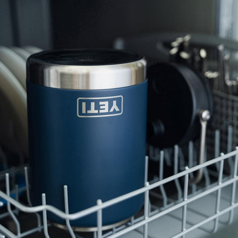 YETI Rambler Galón: dimensiones 10 pulgadas de alto por 6 pulgadas de ancho.