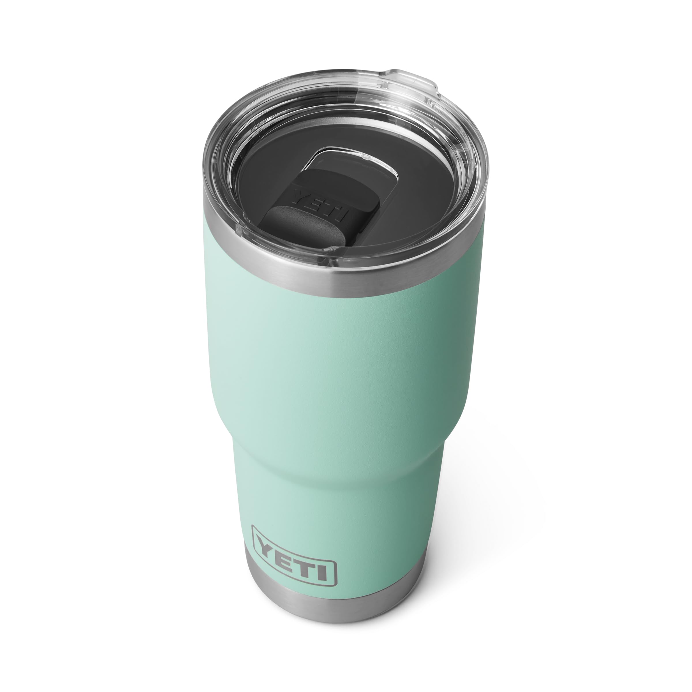 YETI Rambler MagSlider, tapa magnética para mantener la bebida segura mientras te desplazas.