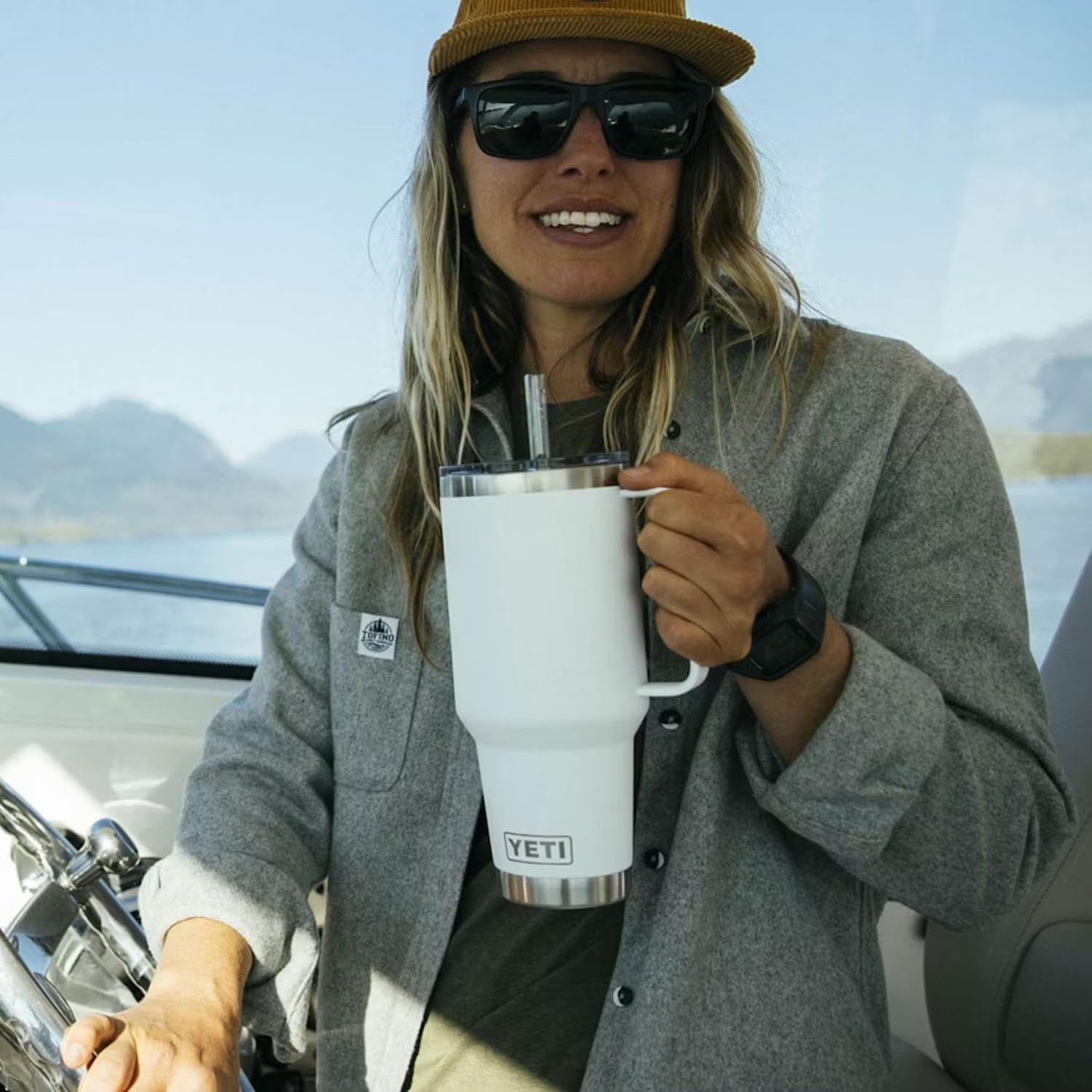 Accesorio ideal para Rambler 42 oz, mejora la experiencia de beber.