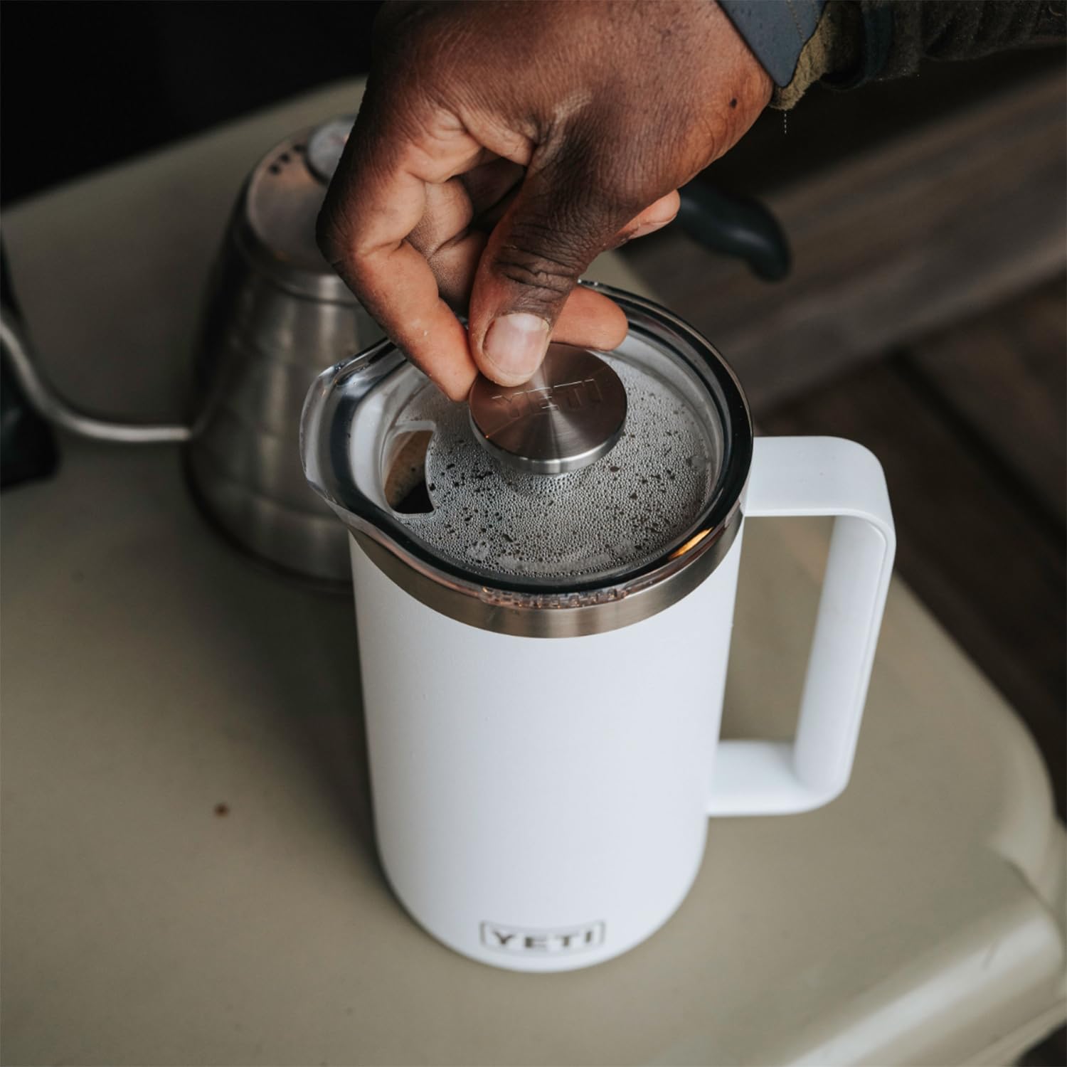 Uso diario de la Rambler en casa u oficina para café caliente