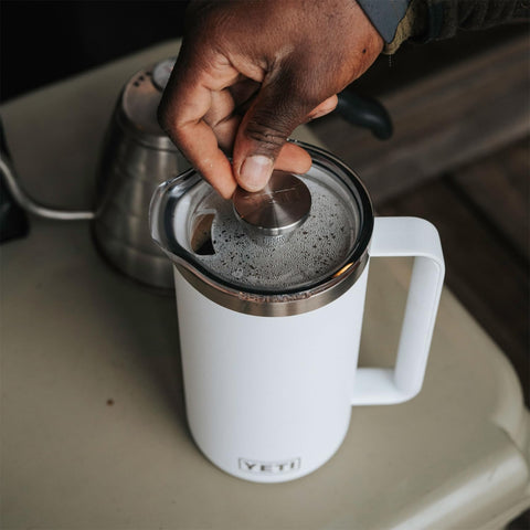 Uso diario de la Rambler en casa u oficina para café caliente