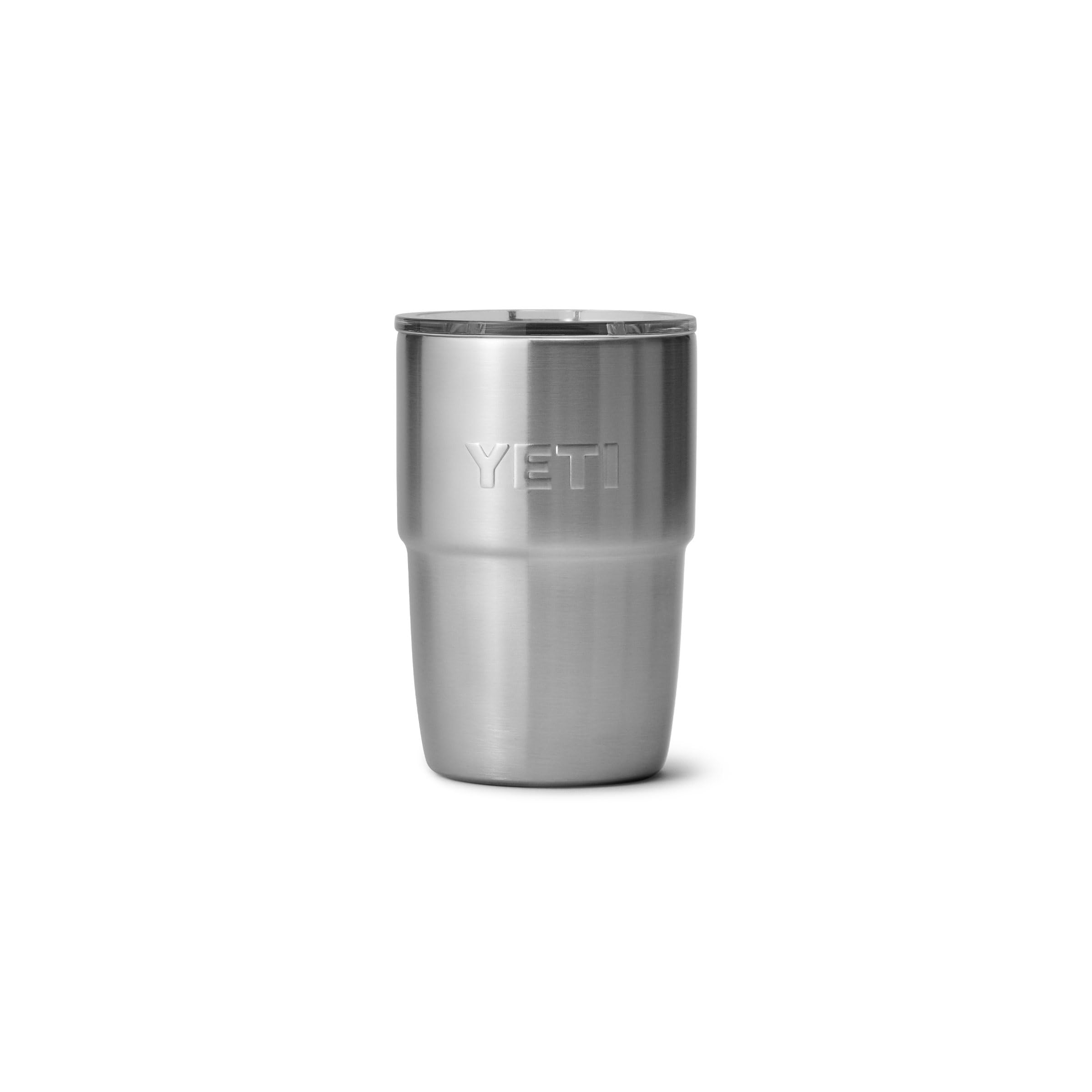 YETI Rambler vaso-cafe-8oz-con-tapa mantiene el calor durante el desplazamiento diario