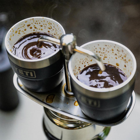 Vaso corto de YETI Rambler para café expreso y otras bebidas.