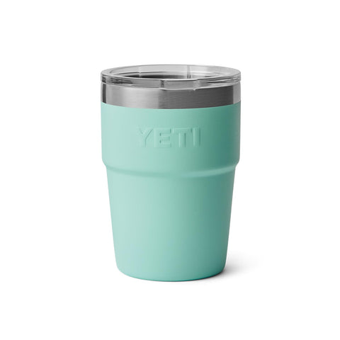 YETI Rambler para café para llevar, útil en tránsito diario.