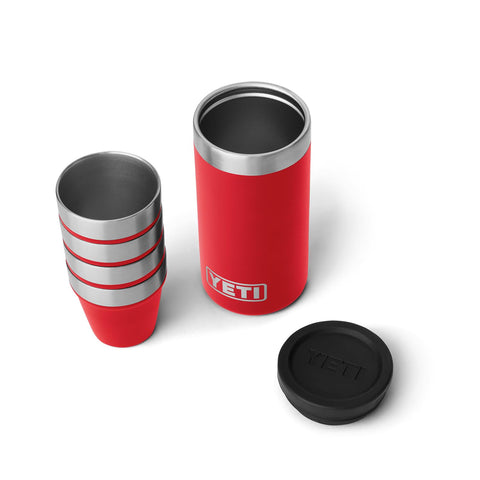Vasos de chupito YETI con estuche rojo rescate para viaje seguro.