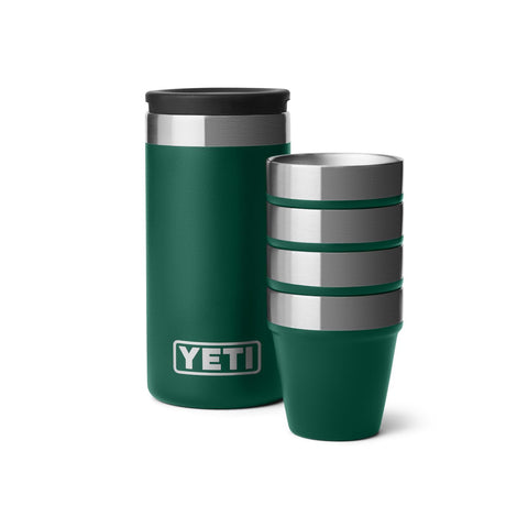 Vasos de chupito YETI con estuche para viaje seguro.