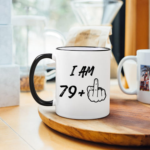 Taza YHRJWN dedo medio, diseño humorístico para alegrar mañanas.