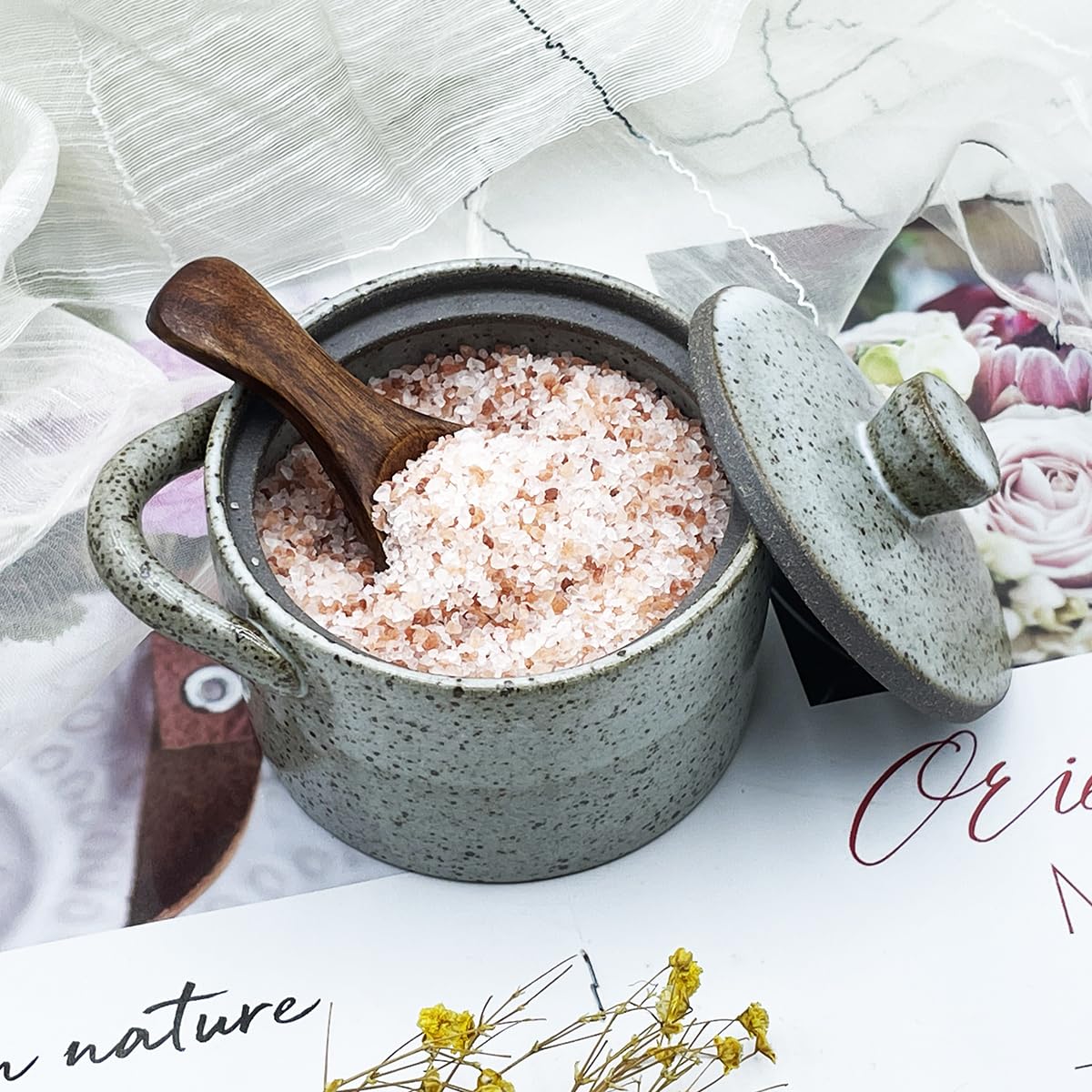 Diseño artesanal gris de YILUSHENGHUA para cocinas modernas.