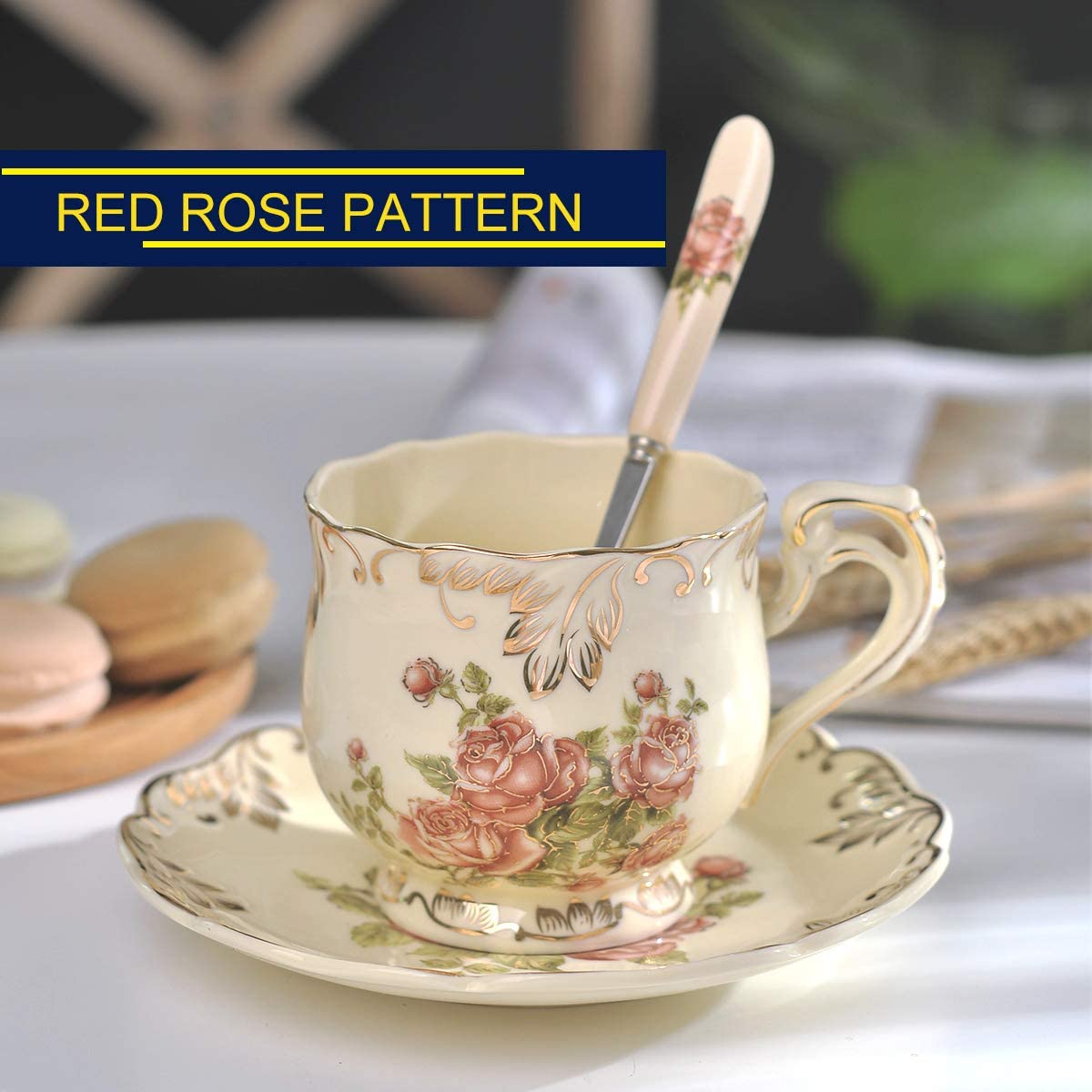 Platillos YOLIFE con rosas marfil y borde dorado para presentar té.