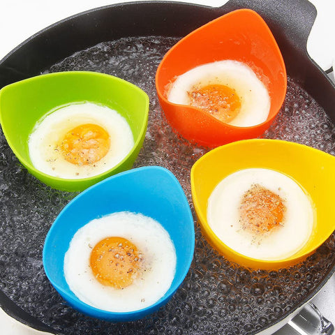 Vasos silicona YomiFamily color naranja, instrucciones simples para huevos escalfados perfectos.