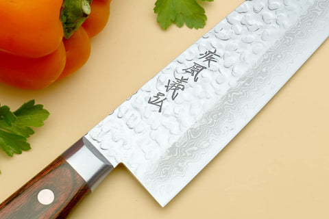 Yoshihiro, espiga completa para control y durabilidad.