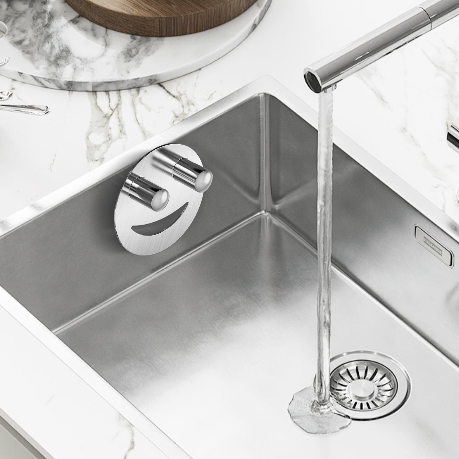Ideal para cocinas, cuartos de lavado y fregaderos de oficina.