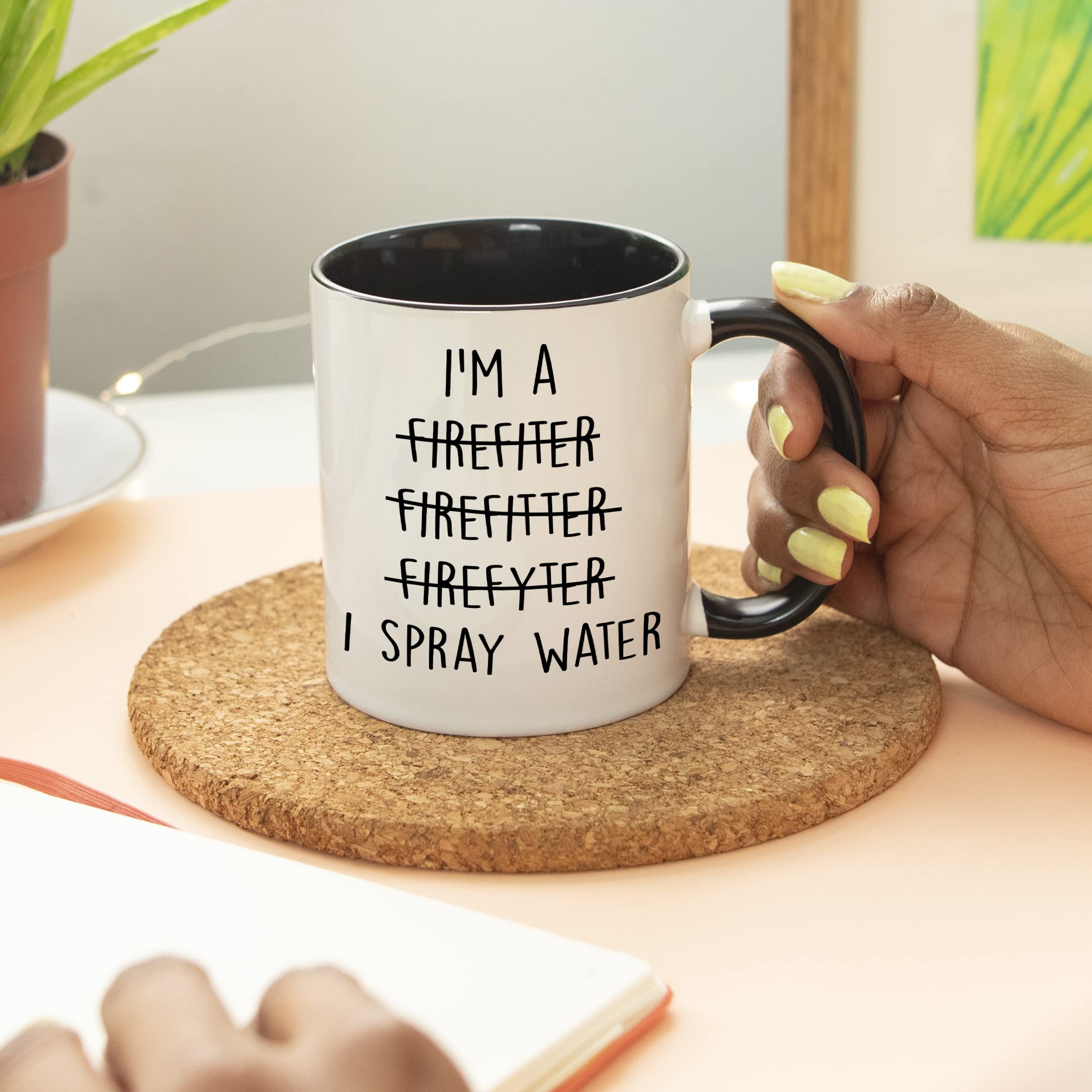 YouNique Designs: taza bombero 11oz regalo de graduación, opción práctica y divertida