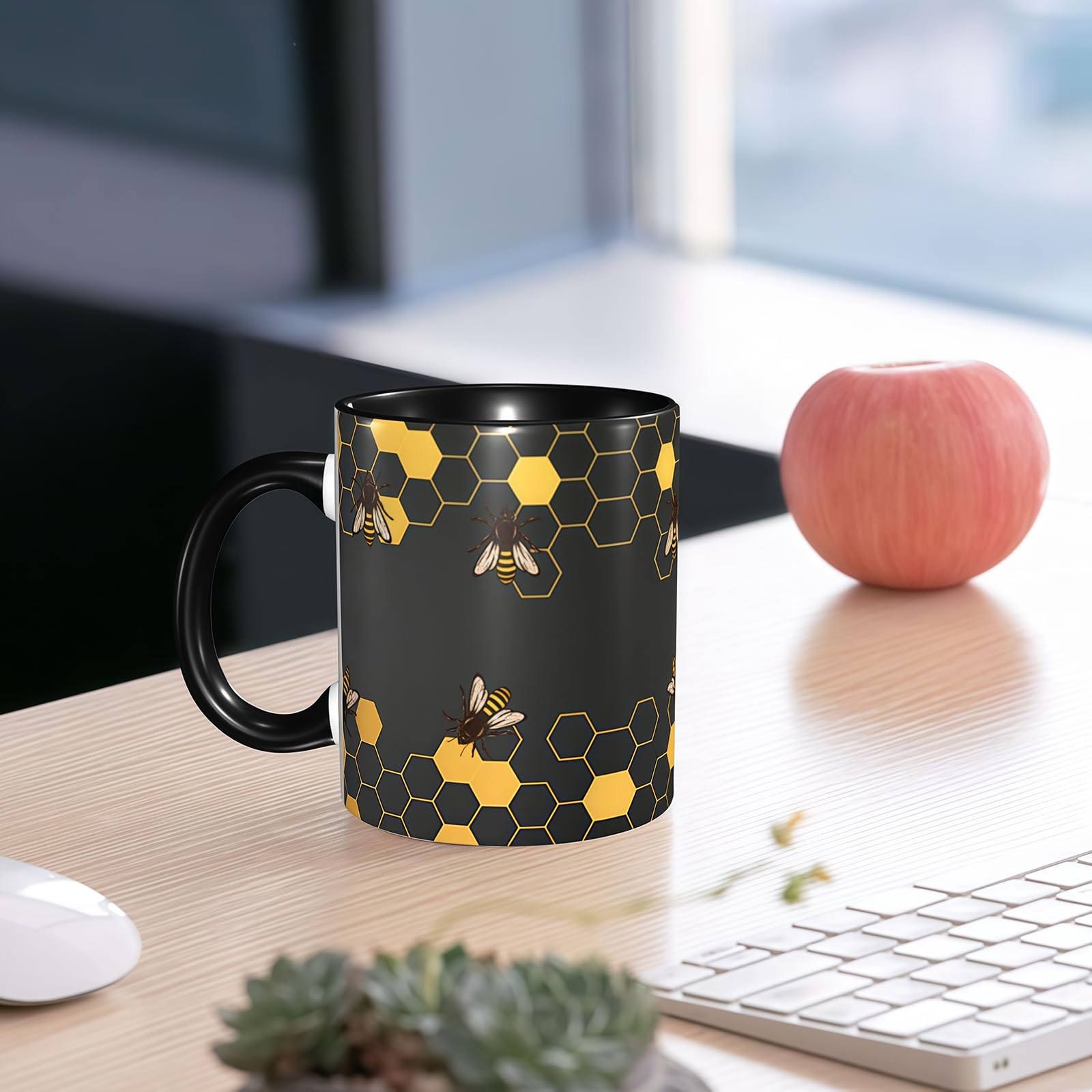Taza Yrebyou para uso diario con diseño refinado.