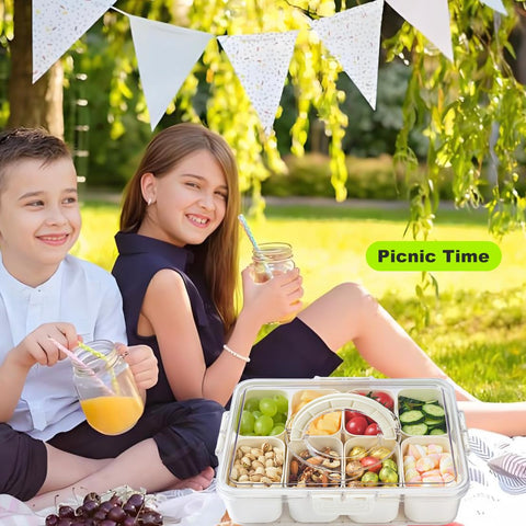 Usos en playa con Snackle Box de YTMerrify para snacks sin mezclar sabores
