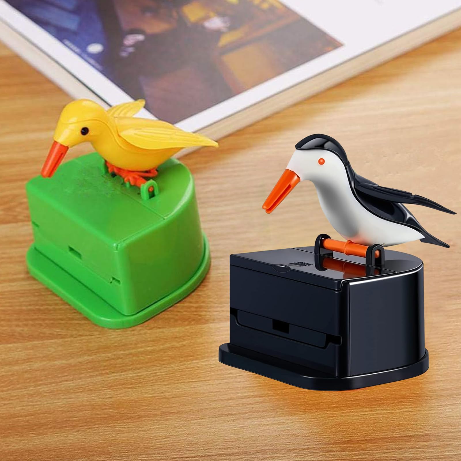 Dispenser de palillos YudeWater en forma de pájaro, vista trasera; diseño único para la cocina.