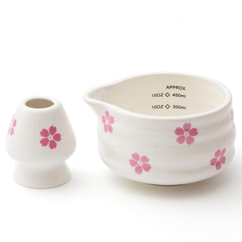 YumiPLUS tazón matcha Sakura 16.5oz con borde, ideal para batir y servir bebidas.