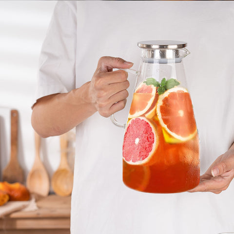 Jarra YUNCANG con mango ergonómico para verter con control.