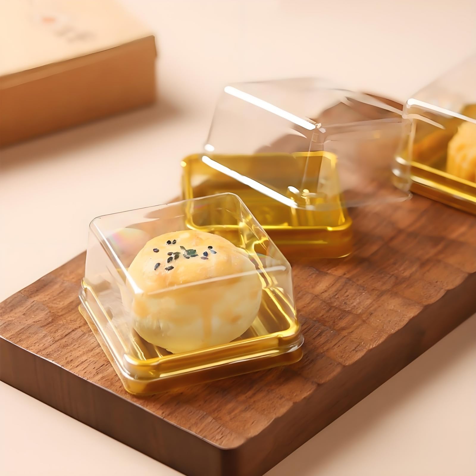 Paquete ZAVOOS de 100 cajas mini cupcakes, ideal para fiestas.