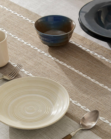 Mantel ZeeMart estilo bohemio-rustico para un comedor acogedor