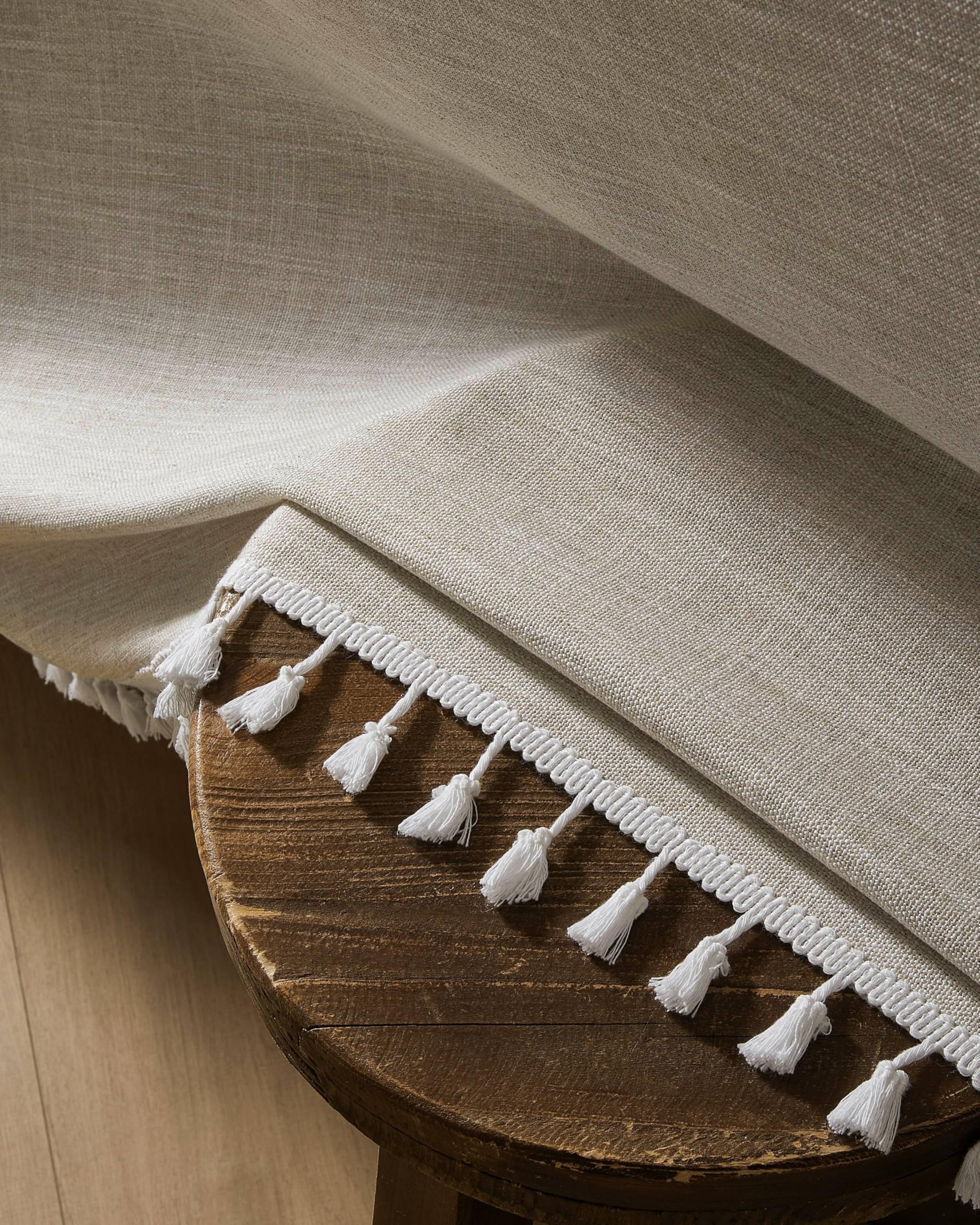 Mantel ZeeMart para comedor, aporta calidez y textura natural