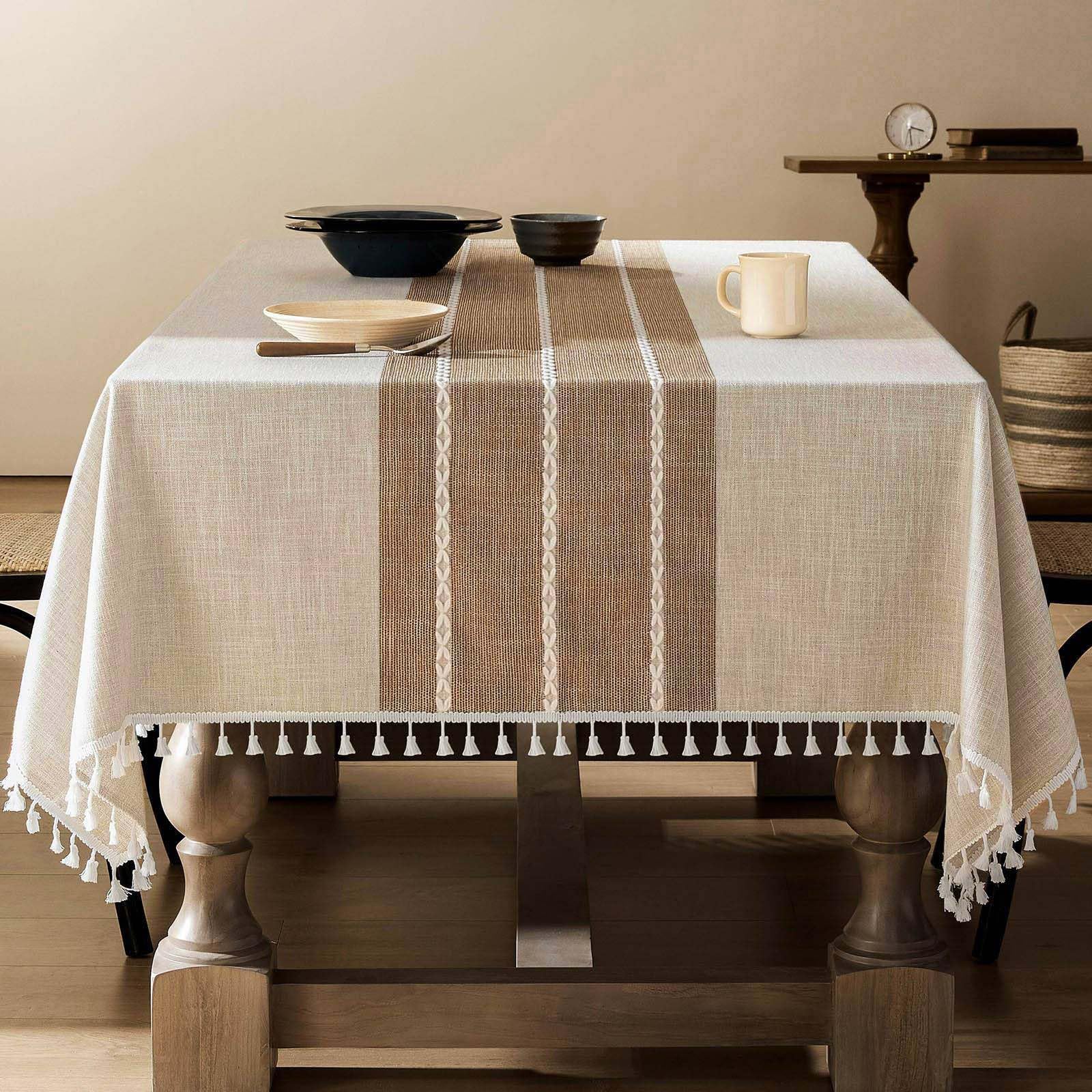 Mantel ZeeMart vista general en lino con contraste, ideal para comidas diarias